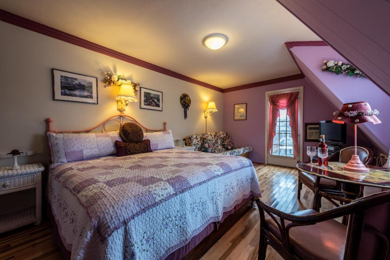 A Cape Cod Ocean Manor Inn Хаянис Екстериор снимка